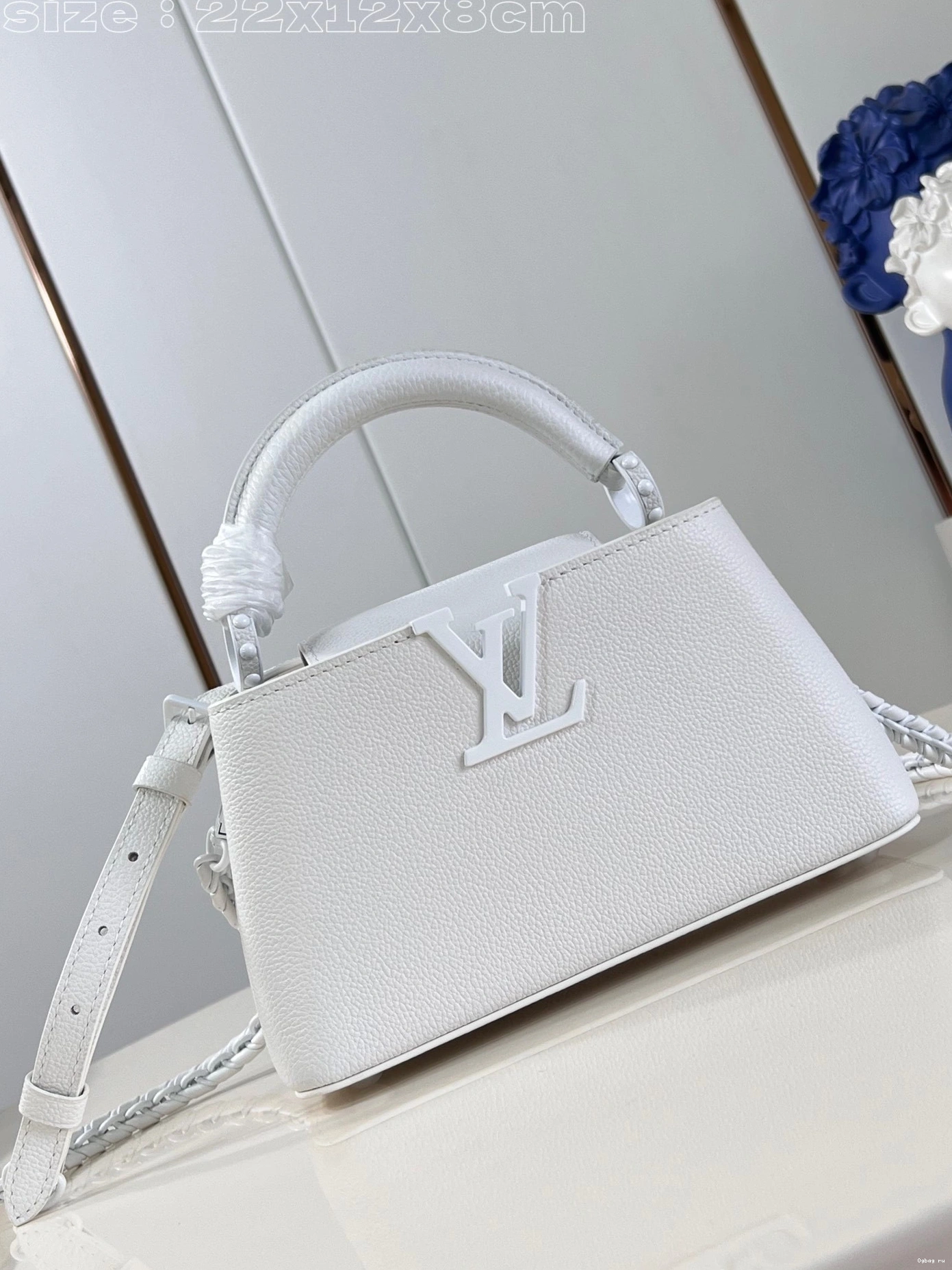LOUIS CAPUCINES VUITTON MINI-22*12*8CM 0711